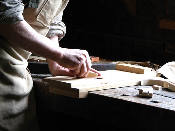 Ofrecemos un servicio de <strong>carpintería  de madera y ebanistería en Vall d'Alba</strong> adaptado a las necesidades del <strong>cliente</strong>.